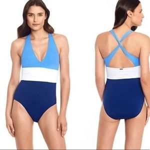 Nwt: Blue Color Block One Piece
Lauren Ralph Lauren